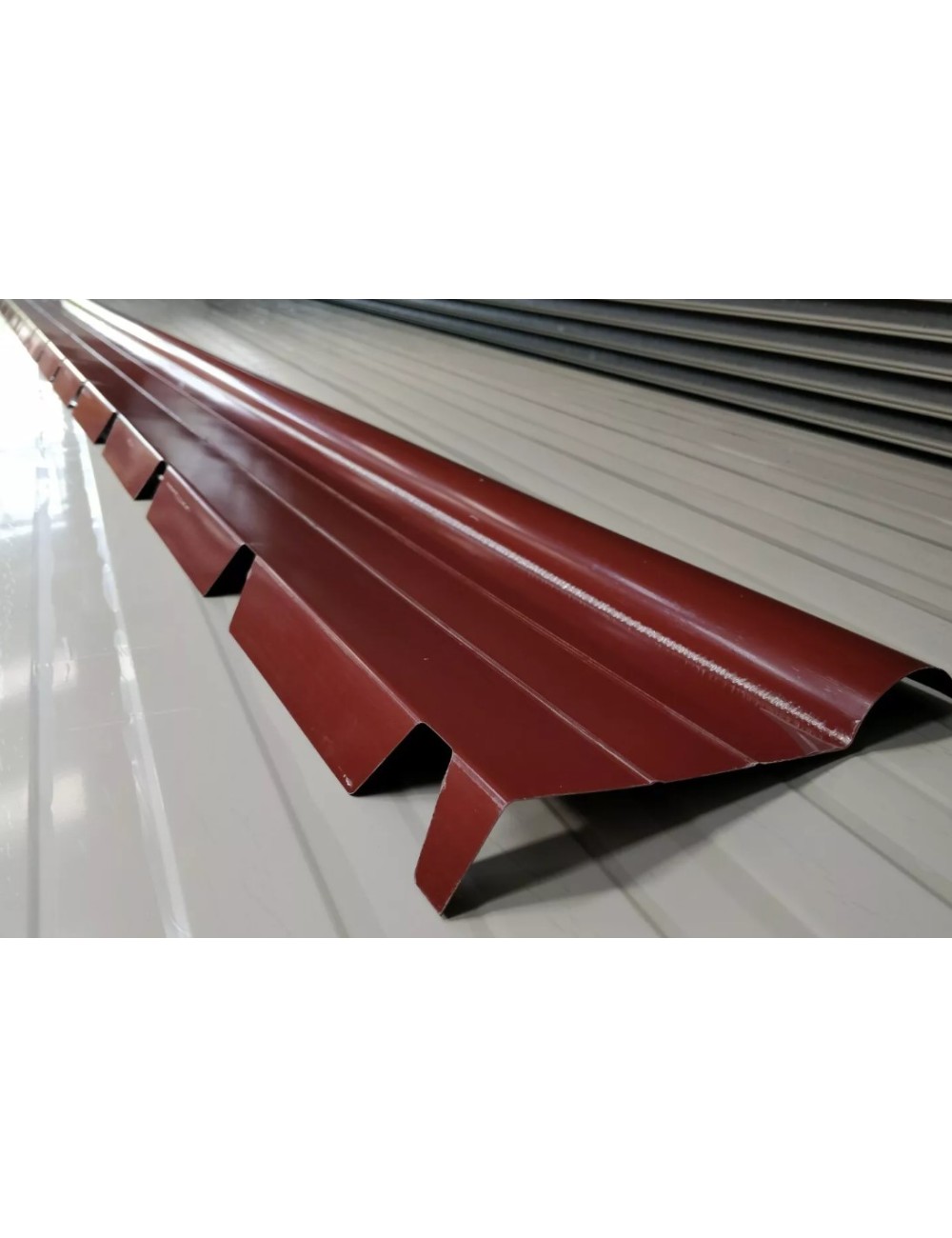 Colmo Semicolmo Sagomato / Rosso / 3 ml / per Grecata Eurocinque Lattonedil